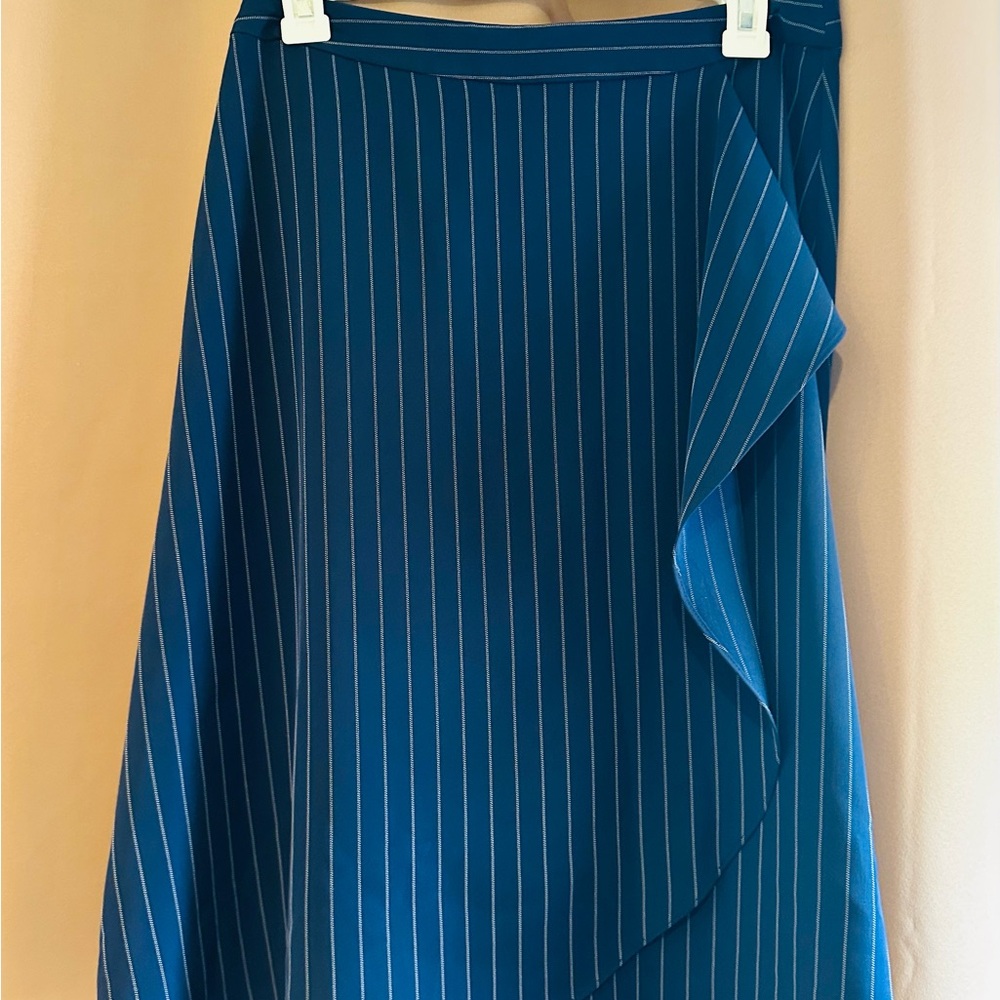 Banana republic knee length navy with white stripes skirt